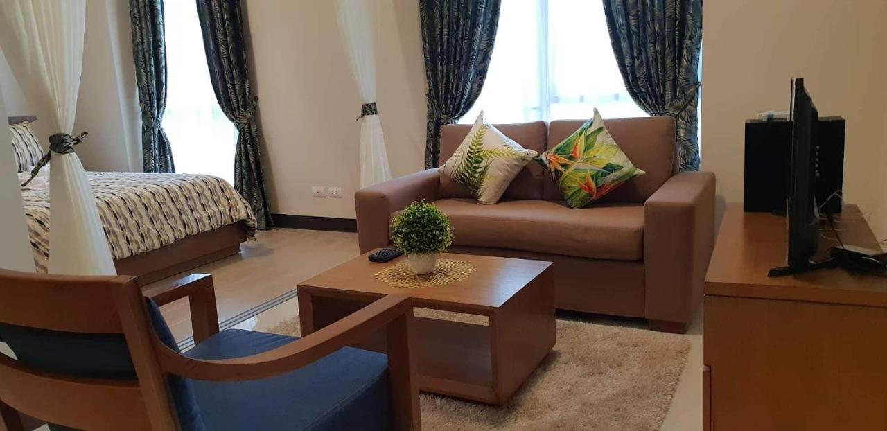 דירות מקטאן Mactan Newtown Deluxe Island Breeze מראה חיצוני תמונה