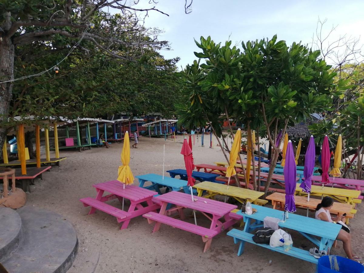 דירות מקטאן Mactan Newtown Deluxe Island Breeze מראה חיצוני תמונה